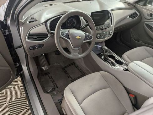 Used 2023 Chevrolet Malibu LT FWD image 11