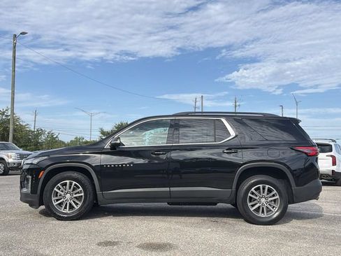 Used 2023 Chevrolet Traverse LT FWD image 15