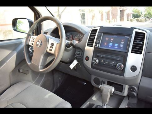 Used 2019 Nissan Frontier S image 27