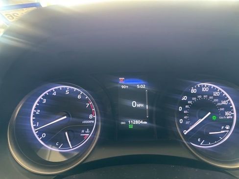 Used 2022 Toyota Camry SE FWD image 25