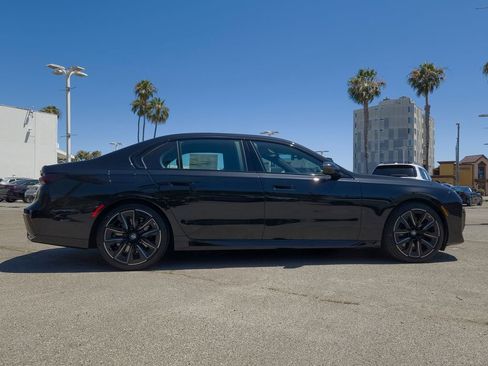 New 2026 BMW 740i w/ Premium Package RWD image 3