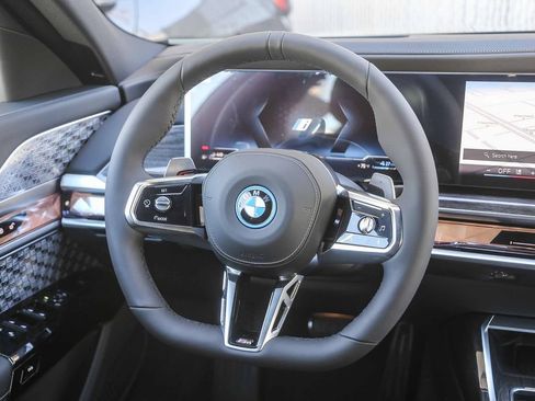 Used 2026 BMW 750e xDrive w/ Premium Package AWD/4WD image 12