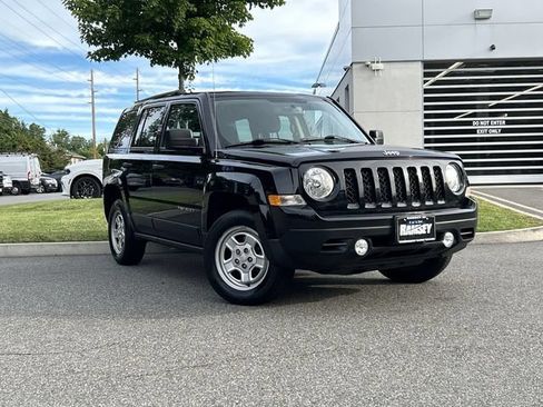 Used 2017 Jeep Patriot Sport AWD/4WD image 1