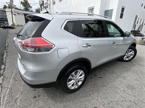 Used 2014 Nissan Rogue SV image 6