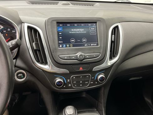 Used 2019 Chevrolet Equinox LT image 16