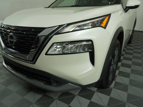 Used 2023 Nissan Rogue SV w/ SV Premium Package image 11