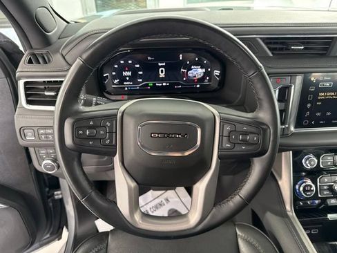 Used 2023 GMC Yukon Denali AWD/4WD image 26
