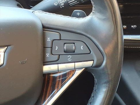 Used 2021 Cadillac Escalade Luxury image 7