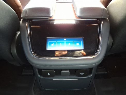 Used 2024 Lincoln Navigator Reserve image 12