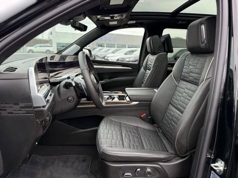 Used 2026 Cadillac Escalade Platinum Sport image 16