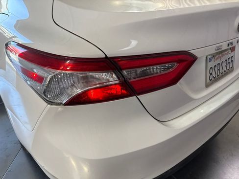 Used 2020 Toyota Camry LE FWD image 12