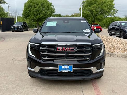 Used 2024 GMC Acadia Elevation image 9