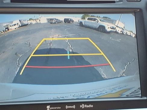 Used 2019 Toyota Highlander Limited FWD image 26