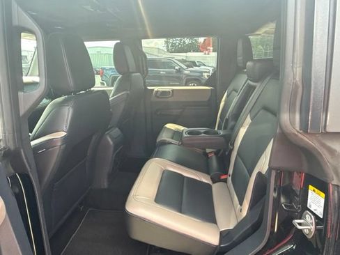 Used 2024 Ford Bronco Wildtrak AWD/4WD image 15