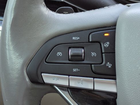 Certified 2020 Cadillac XT6 Premium Luxury image 26