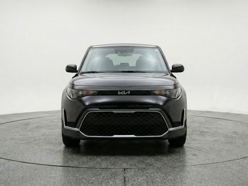 Used 2025 Kia Soul LX w/ LX Technology Package FWD image 2