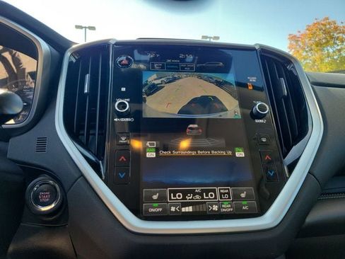 Used 2024 Subaru Ascent Limited w/ Technology Package image 29