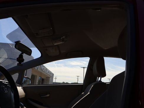 Used 2013 Toyota Prius Two FWD image 10