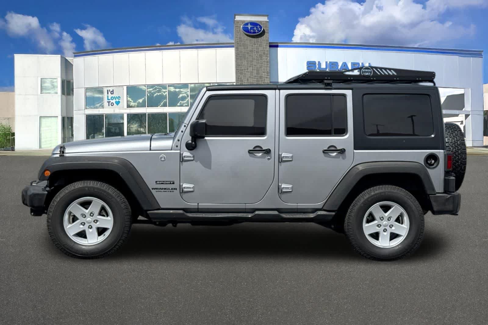 Used 2017 Jeep Wrangler Unlimited Sport w/ Quick Order Package 24S AWD/4WD image 9