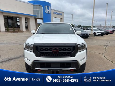 Used 2023 Nissan Frontier PRO-4X w/ Tow Package AWD/4WD image 2