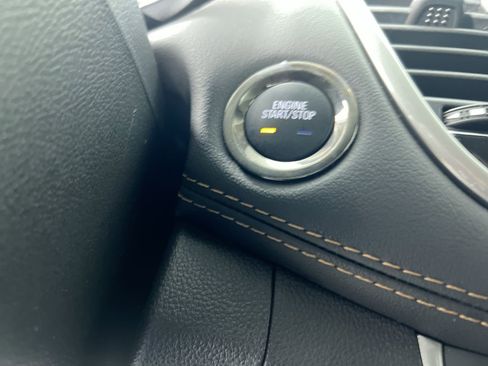 Used 2022 Chevrolet Trax LT w/ LT Convenience Package image 22