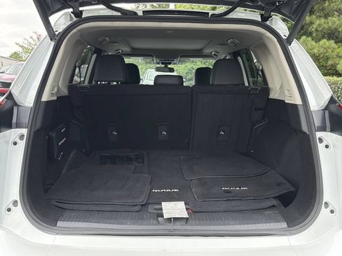 Used 2024 Nissan Rogue SV w/ SV Premium Package FWD image 27