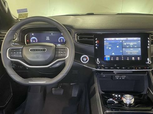 Used 2022 Jeep Wagoneer Series I w/ Premium Group I AWD/4WD image 25