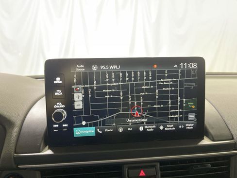 Used 2025 Honda Pilot Elite image 18