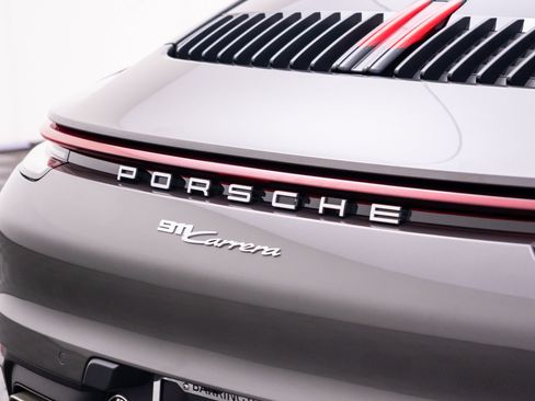 Used 2022 Porsche 911 Carrera RWD image 34