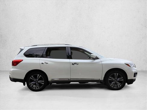 Used 2017 Nissan Pathfinder Platinum w/ Cargo Package AWD/4WD image 4