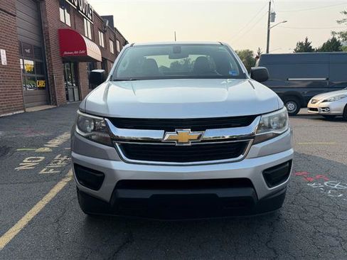Used 2019 Chevrolet Colorado W/T RWD image 2