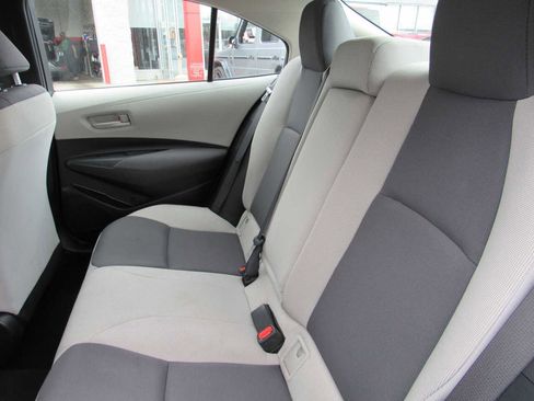 Used 2023 Toyota Corolla LE image 18