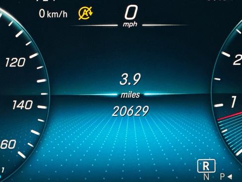 Certified 2022 Mercedes-Benz GLC 300 4MATIC image 37