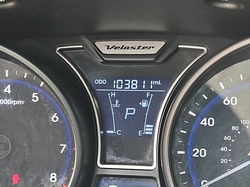 Used 2014 Hyundai Veloster Turbo FWD image 19