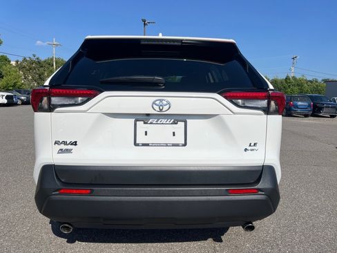 Used 2025 Toyota RAV4 LE AWD/4WD image 18
