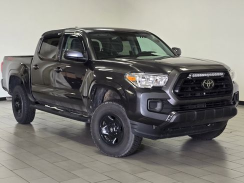 Used 2021 Toyota Tacoma SR AWD/4WD image 2