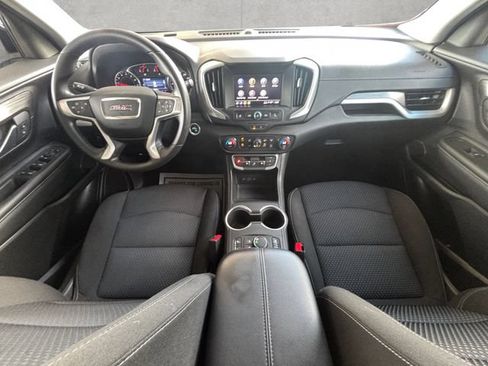 Used 2024 GMC Terrain SLE w/ Driver Convenience Package FWD image 25