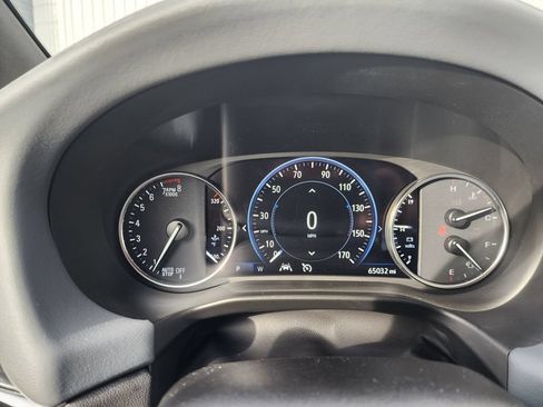 Used 2024 Buick Enclave Premium AWD/4WD image 19