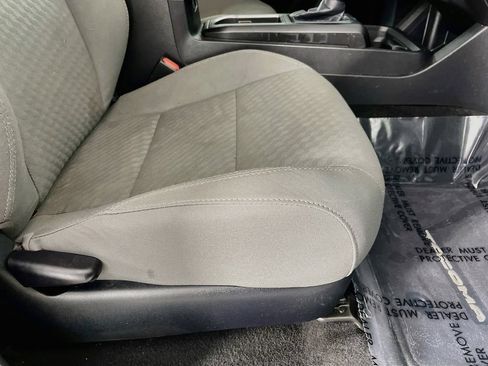 Used 2022 Toyota Tacoma SR w/ SX Package RWD image 29