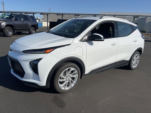 Certified 2023 Chevrolet Bolt EUV LT image 9