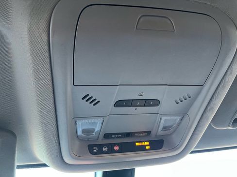 Used 2019 GMC Acadia SLT image 10