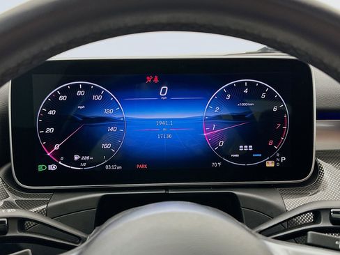 Used 2025 Mercedes-Benz C 300 Sedan image 13