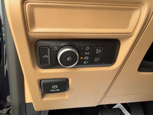 Used 2023 Ford F150 XLT AWD/4WD image 14