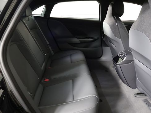 Used 2024 Lucid Air Touring AWD/4WD image 37