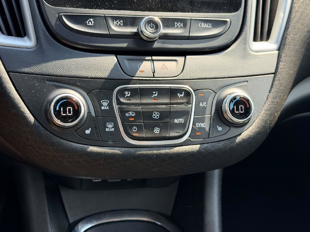 Used 2025 Chevrolet Malibu LT FWD image 19