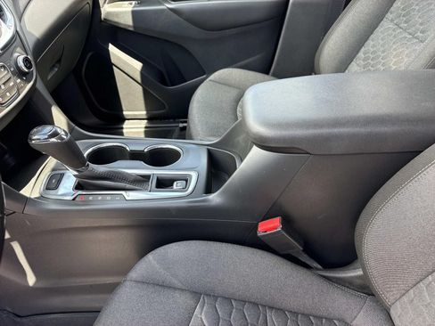 Used 2020 Chevrolet Equinox LT AWD/4WD image 21