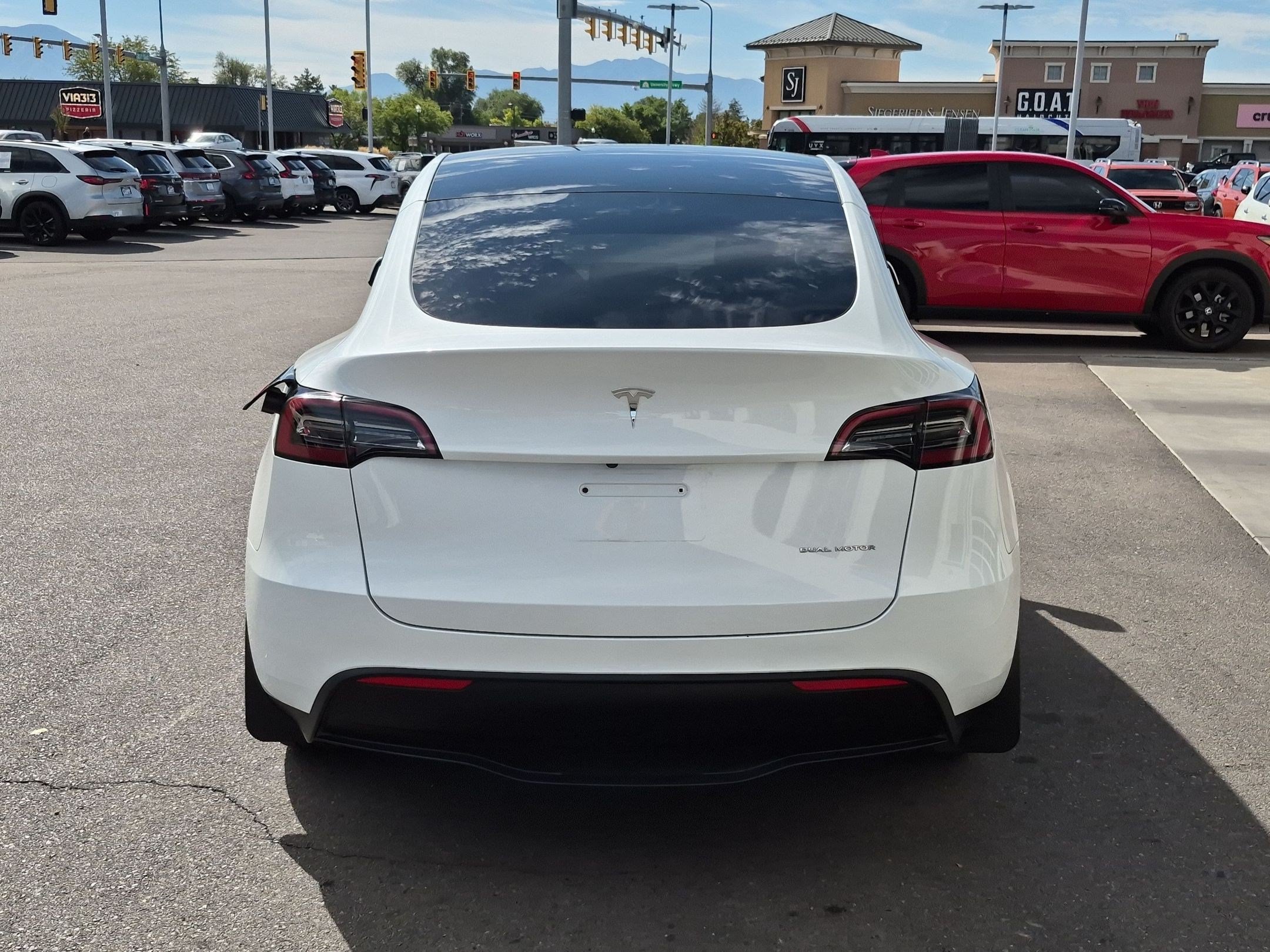 Used 2023 Tesla Model Y Long Range AWD/4WD image 7
