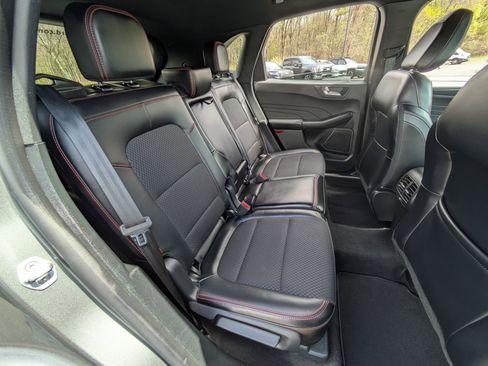 Certified 2025 Ford Escape ST-Line Select AWD/4WD image 20