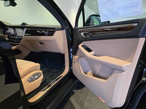 New 2026 Porsche Macan AWD/4WD image 12