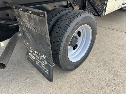 New 2025 Ford F450 XL w/ XL Chrome Package image 38